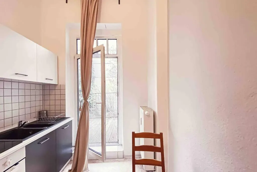 Ferienwohnung Altbau-Schmuckstück an der Karli mit riesigem Balkon Leipzig Deutschland