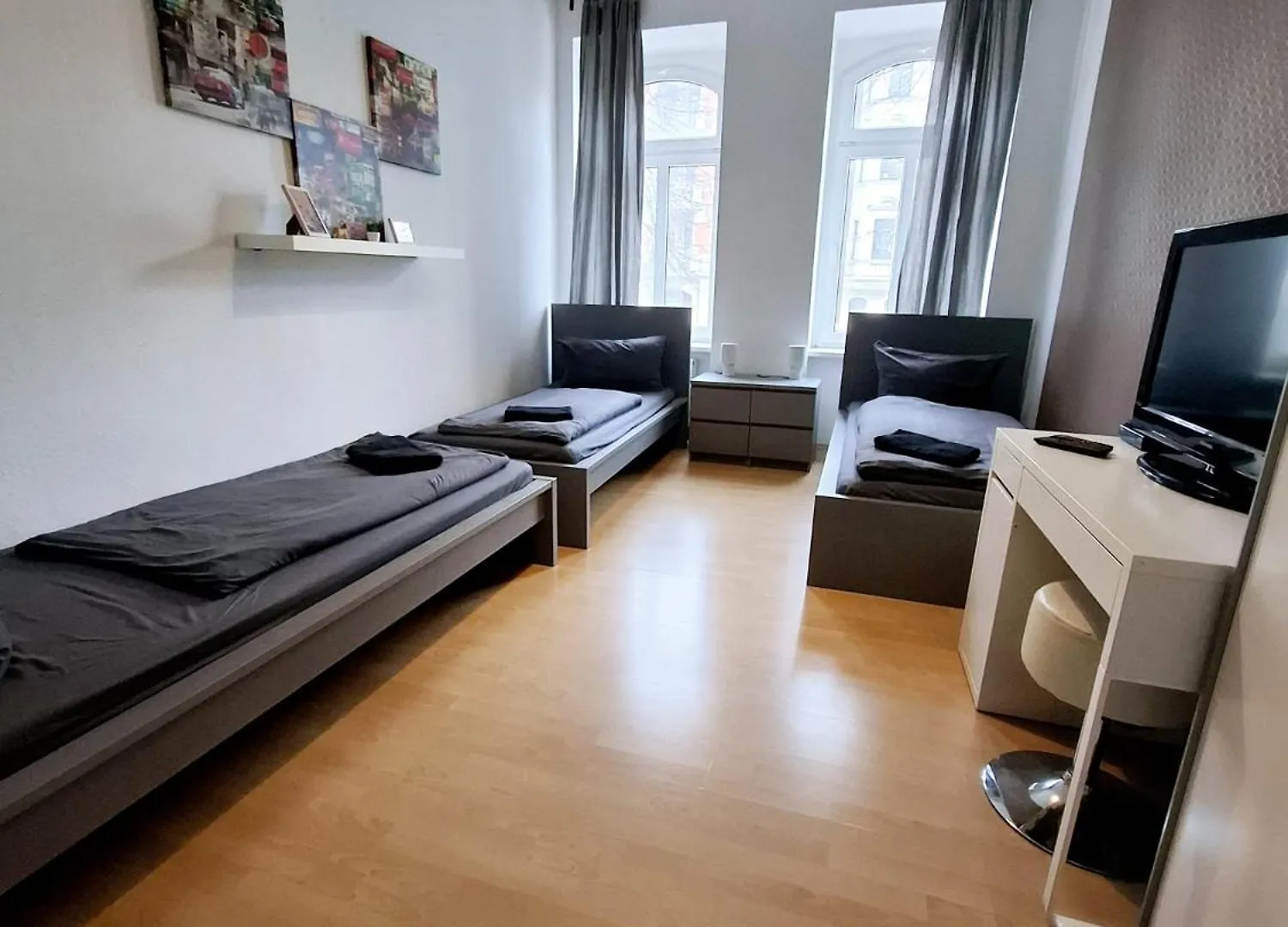 Ferienwohnung Altbau-Schmuckstück an der Karli mit riesigem Balkon Leipzig
