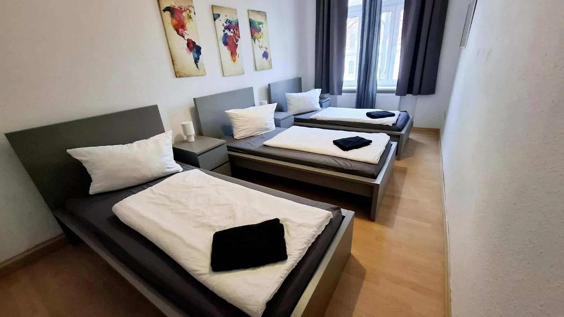Apartment Ferienwohnung Altbau-Schmuckstück an der Karli mit riesigem Balkon Leipzig